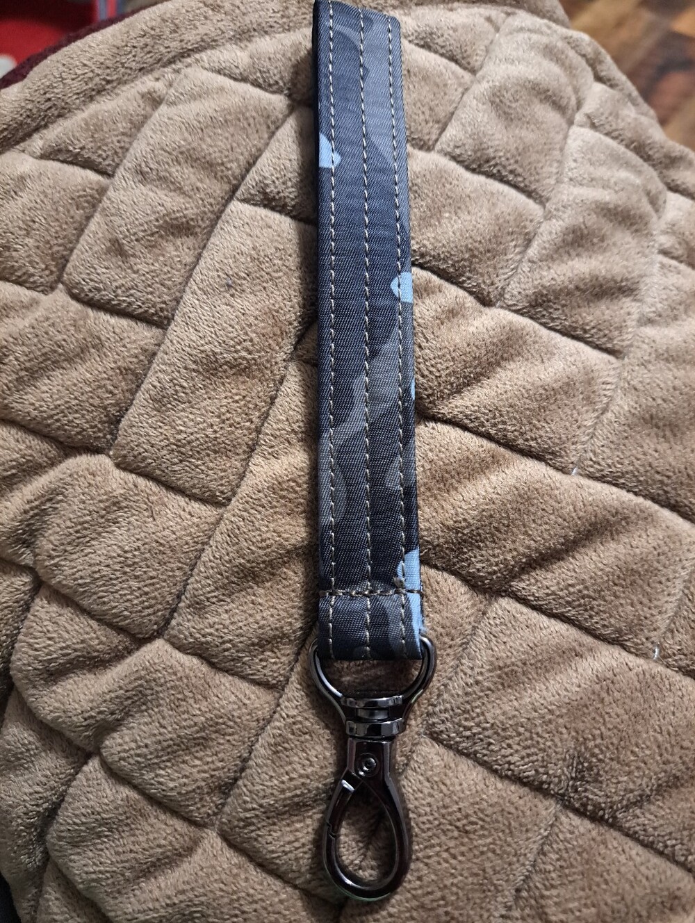 Lug Camo Ice Wristlet Strap NWOT